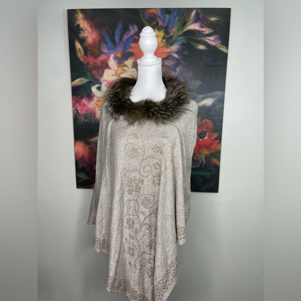 Boutique New Cashmere Sequined Fox Fur Crewneck OS Poncho Old Money Mob Wife